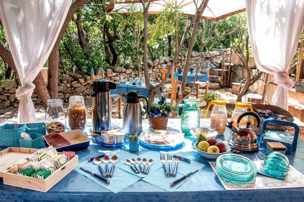 Bed & Breakfast Yin & Yang San Pantaleo Εξωτερικό φωτογραφία