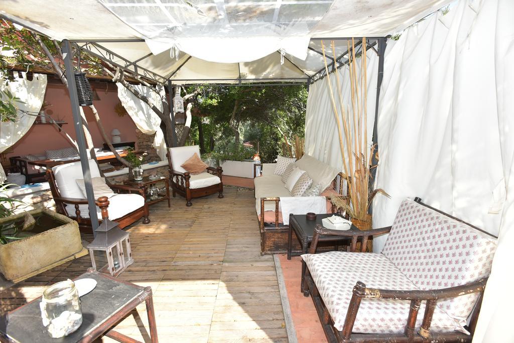 Bed & Breakfast Yin & Yang San Pantaleo Εξωτερικό φωτογραφία