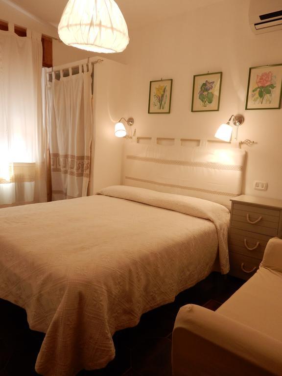 Bed & Breakfast Yin & Yang San Pantaleo Εξωτερικό φωτογραφία