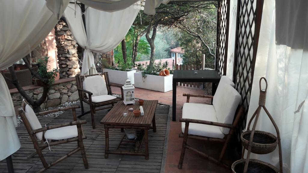 Bed & Breakfast Yin & Yang San Pantaleo Εξωτερικό φωτογραφία
